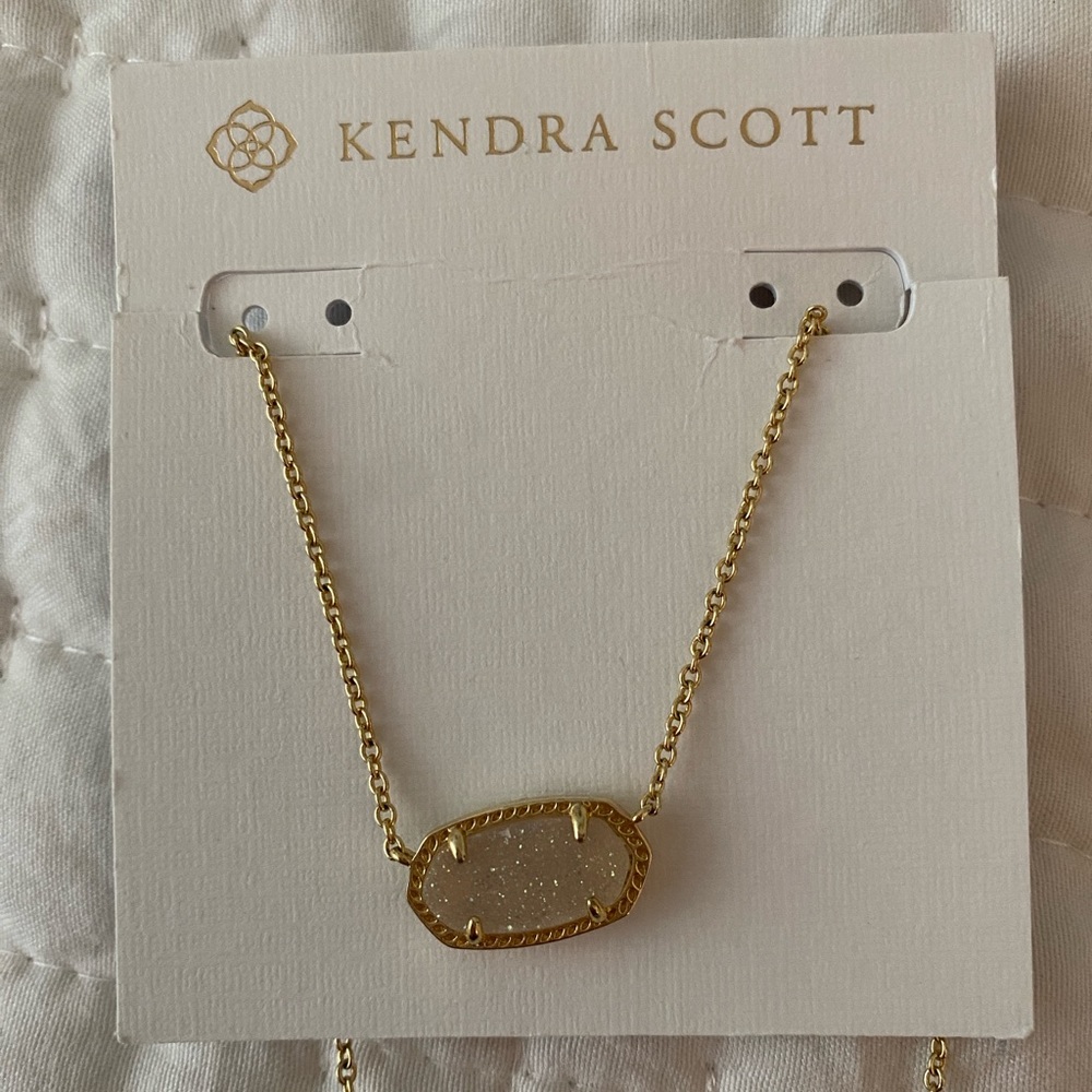 Gold Kendra Scott necklace
